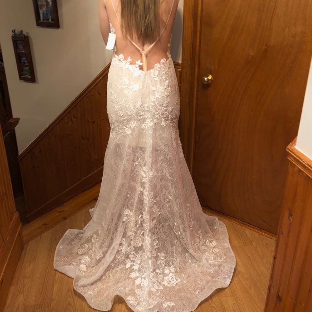 Wedding dress